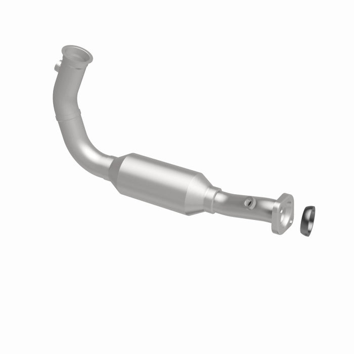 MagnaFlow Conv Direct Fit OEM 2004 Jeep Liberty Underbody