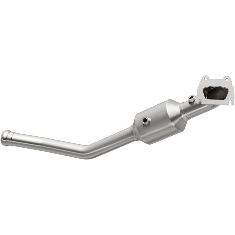MagnaFlow 13-15 Dodge Durango V6 3.6L OEM Grade / EPA Compliant Direct-Fit Catalytic Converter