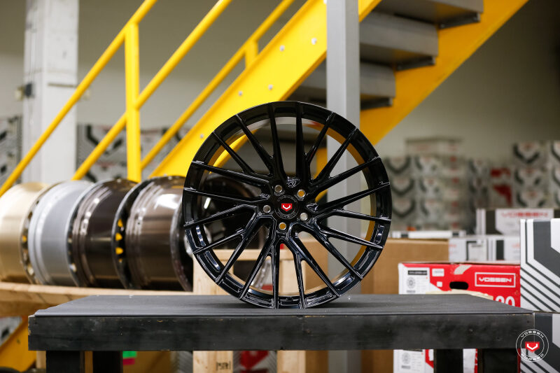 Vossen EVO-6T 21x10 / 5x112 / ET20 / 66.56 - Gloss Black Wheel - (M8 - Front)