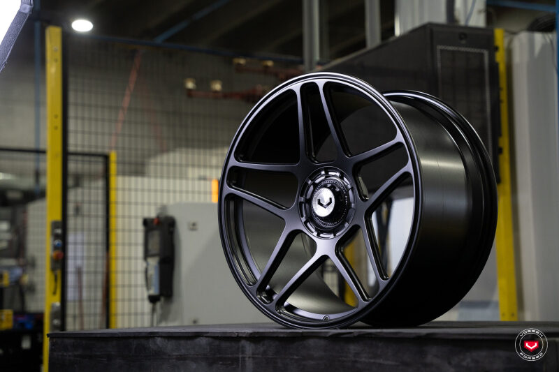 Vossen GEN-02 Monoblock 20x10.5 / 5x112 / ET23 - Satin Black Wheel